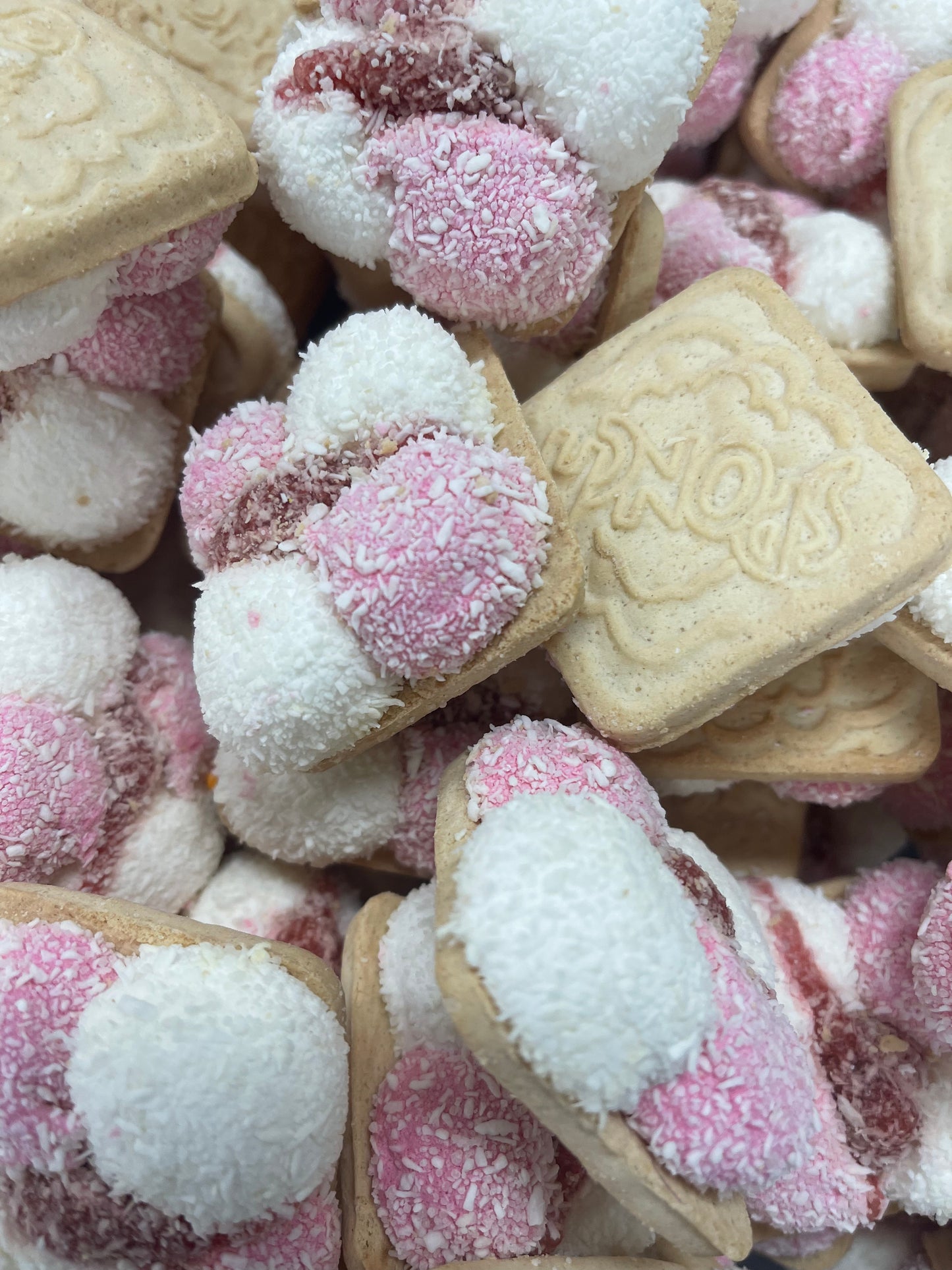 FREEZE DRIED Sposh Marshmallow Cookies with Coconut and Strawberry